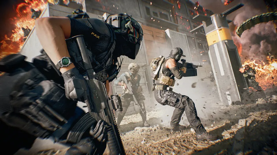 Soldiers run through an explosion in a Rapid Royale match in Battlefield REDSEC