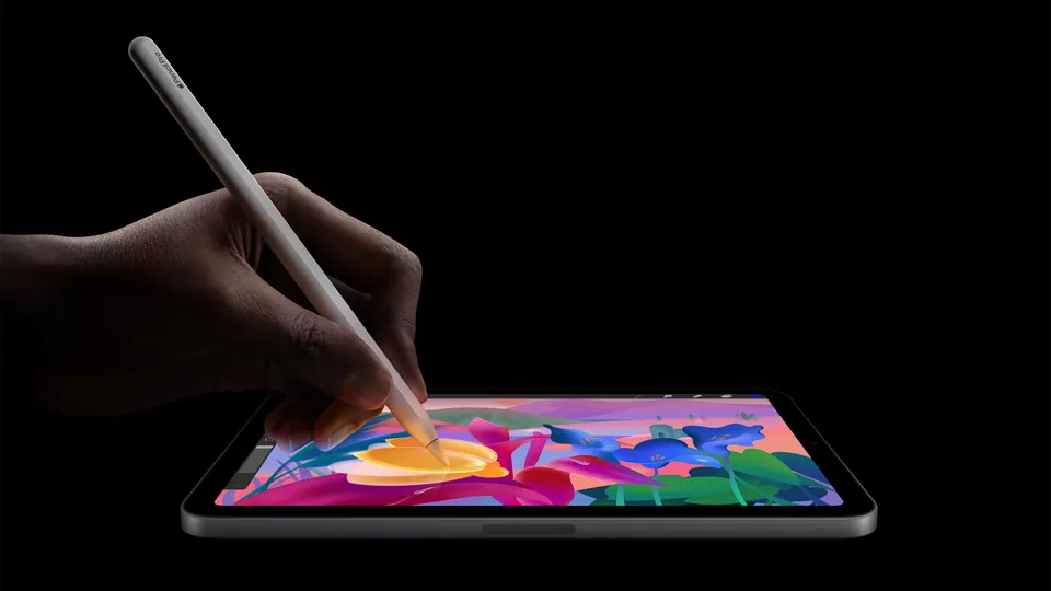 Drawing on the iPad mini with Apple Pencil Pro
