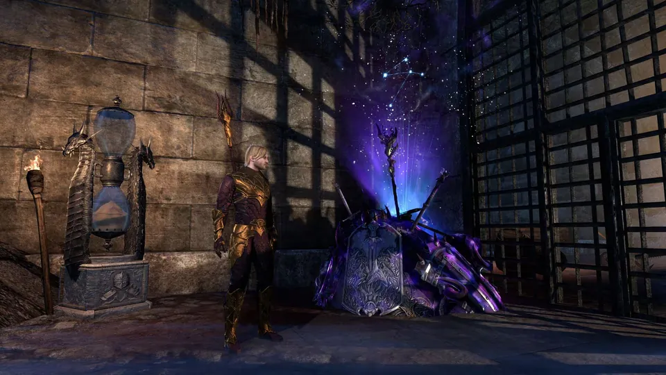 A solo ESO player in gold armor next to a glowing pile of weapons and armor that activates Meted Misfortunes