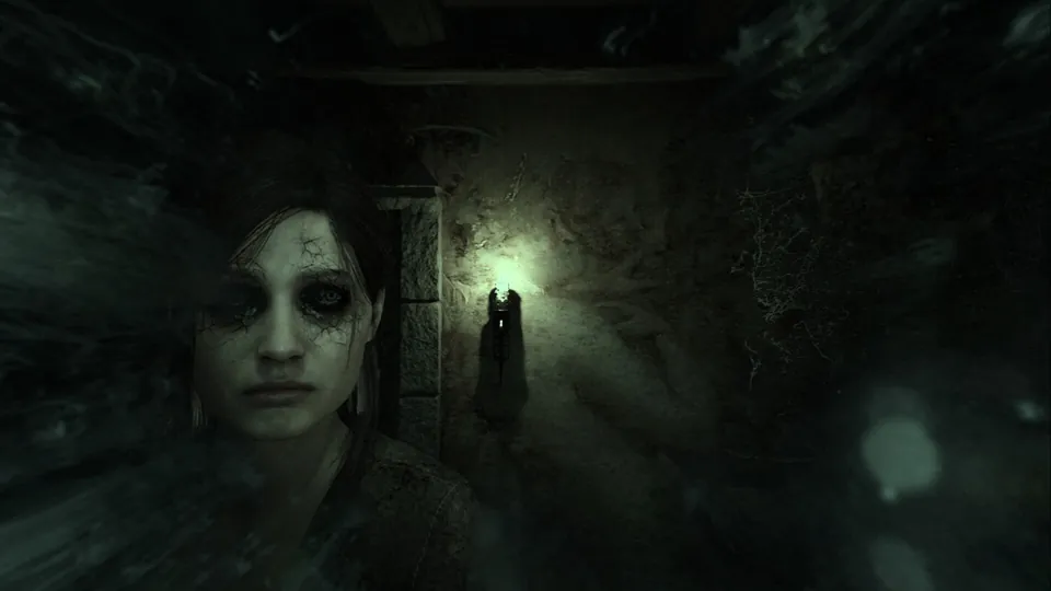 A woman with dark rings around the eyes stares ahead as a green light glows in a hallway in Remothered: Red Nun's Legacy